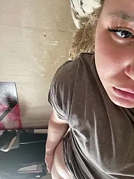 Snapshot of Kemeli008 chatting on September 19, 2025, 8:49 am Kemeli008 online show from September 19, 2025, 8:49 am