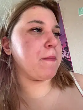 Snapshot of Kemeli008 chatting on September 25, 2025, 9:35 am Kemeli008 online show from September 25, 2025, 9:35 am