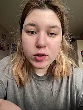 Snapshot of Kemeli008 chatting on October 17, 2025, 12:30 pm Kemeli008 online show from October 17, 2025, 12:30 pm