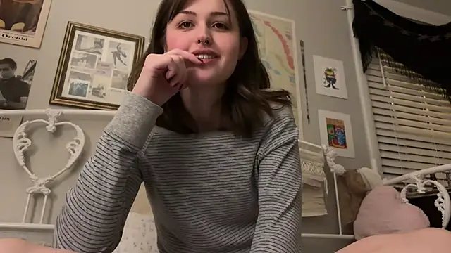 Snapshot of urbbydollxx chatting on September 10, 2025, 4:34 am urbbydollxx online show from September 10, 2025, 4:34 am