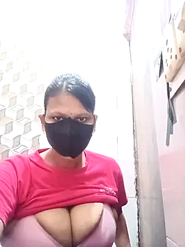 Snapshot of varnika chatting on October 11, 2025, 5:22 pm varnika online show from October 11, 2025, 5:22 pm