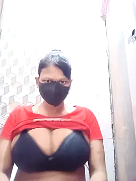 Snapshot of varnika chatting on November 2, 2025, 10:06 am varnika online show from November 2, 2025, 10:06 am