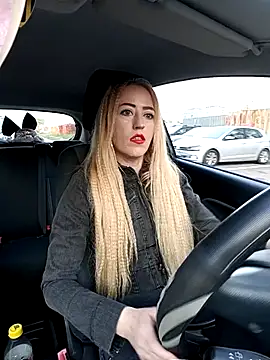 DeeA Blondy online show from October 24, 2025, 5:37 am