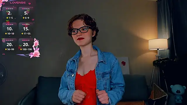 EdlinGathright online show from September 9, 2025, 5:07 am