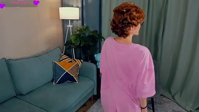 EdlinGathright online show from September 25, 2025, 4:38 am