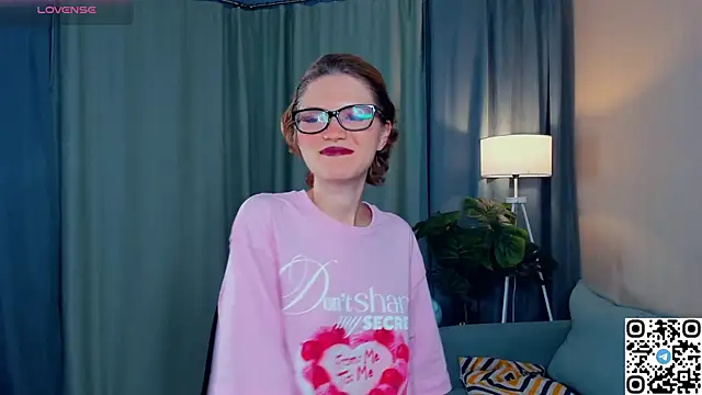 EdlinGathright online show from November 3, 2025, 3:41 am