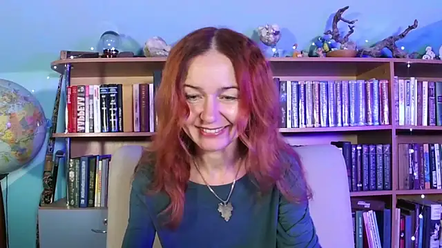 Snapshot of Foxilady357 chatting on November 17, 2025, 4:24 pm Foxilady357 online show from November 17, 2025, 4:24 pm