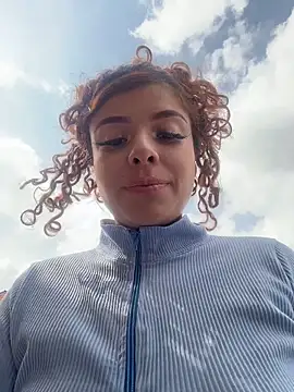 Snapshot of haally-mll chatting on February 14, 2026, 7:32 pm haally-mll online show from February 14, 2026, 7:32 pm