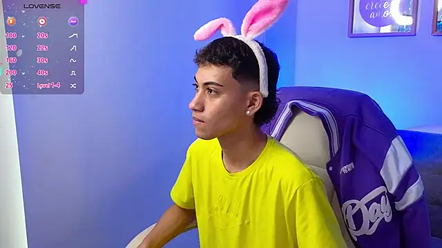 yulian vasquez online show from September 14, 2025, 12:26 pm