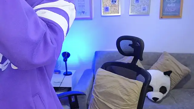 yulian vasquez online show from December 16, 2025, 12:21 pm