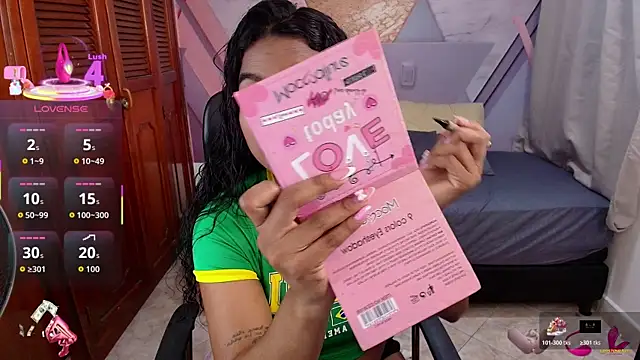 sharlottxl online show from December 23, 2025, 2:20 am