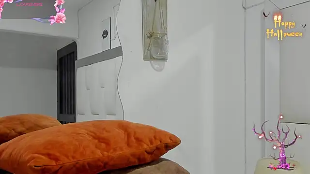 LoganTwink18 online show from October 24, 2025, 10:11 am