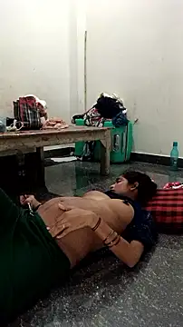 Guriya0076 online show from September 18, 2025, 11:18 pm