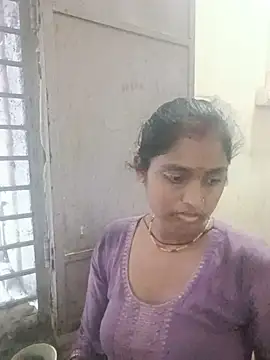 Guriya0076 online show from June 16, 2026, 12:19 pm