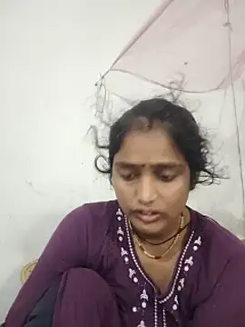 Guriya0076 online show from June 27, 2026, 11:32 pm