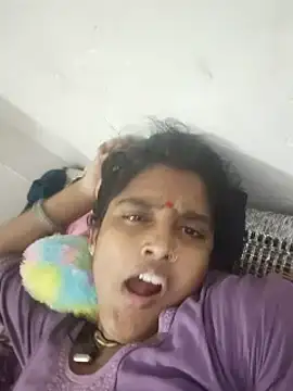 Guriya0076 online show from July 11, 2026, 4:32 pm
