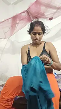 Guriya0076 online show from July 13, 2026, 1:14 pm