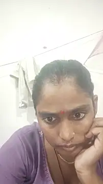 Guriya0076 online show from July 19, 2026, 12:42 pm