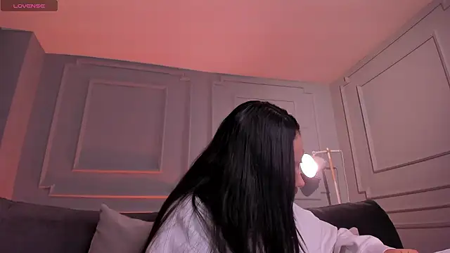 AmbarJames  online show from February 5, 2026, 11:59 am