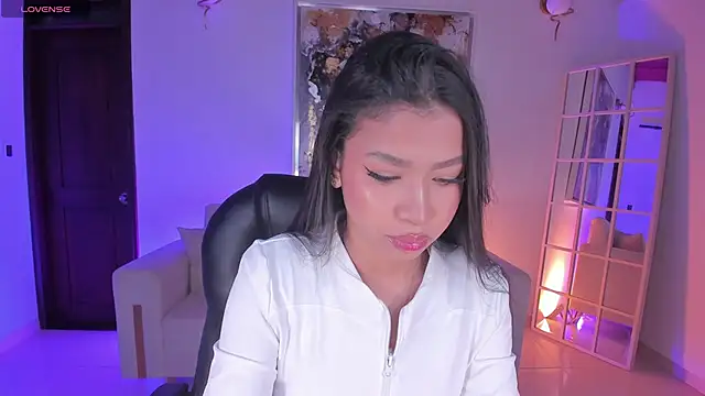 SophieHouston  online show from January 10, 2026, 4:14 am