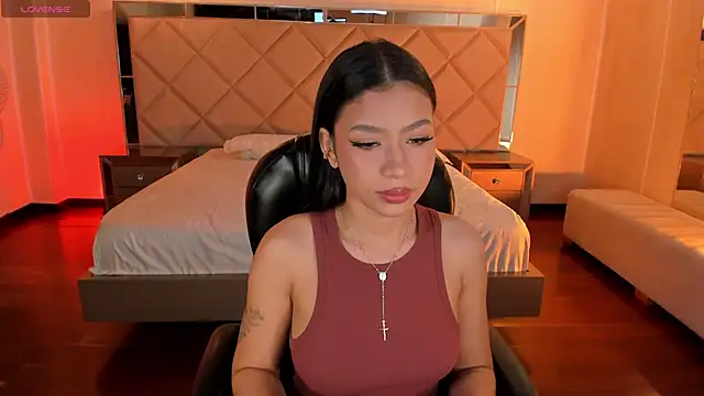 Snapshot of SophieHouston_ chatting on March 4, 2026, 2:06 am SophieHouston online show from March 4, 2026, 2:06 am