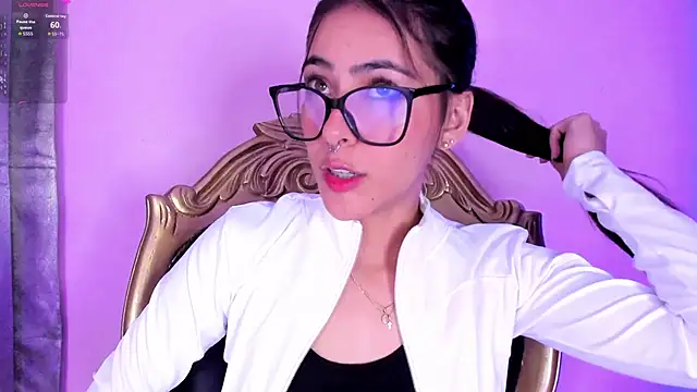 ValkaGrecco online show from October 29, 2025, 2:47 am