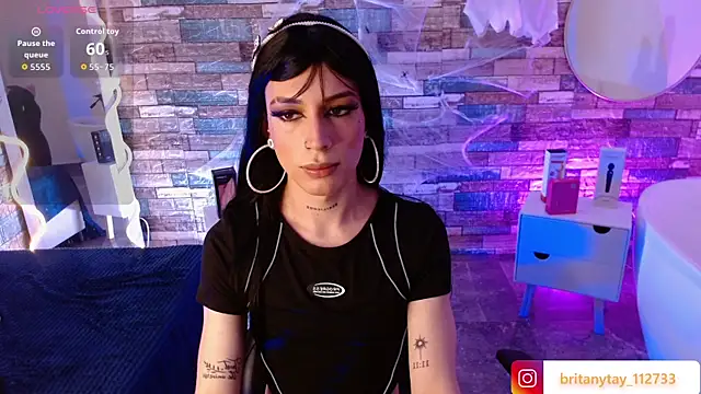 boyfox tay online show from November 14, 2025, 3:38 am