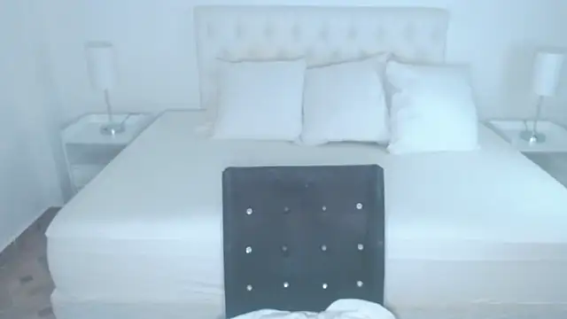 mr hunterx online show from April 7, 2026, 2:01 am