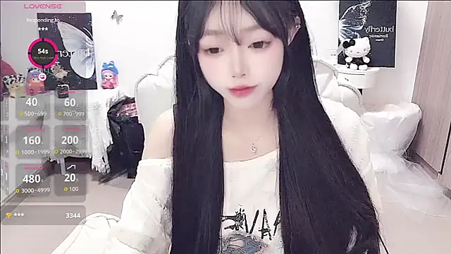 Snapshot of -EEBABY chatting on June 19, 2026, 12:53 pm -EEBABY online show from June 19, 2026, 12:53 pm