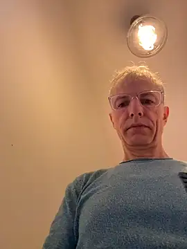 SexyLeon8 online show from November 17, 2025, 8:20 am