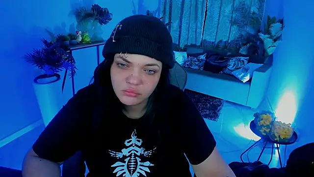 MaryHarrys online show from October 10, 2025, 8:41 pm