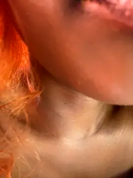 Caramel Mellow online show from October 9, 2025, 12:03 pm