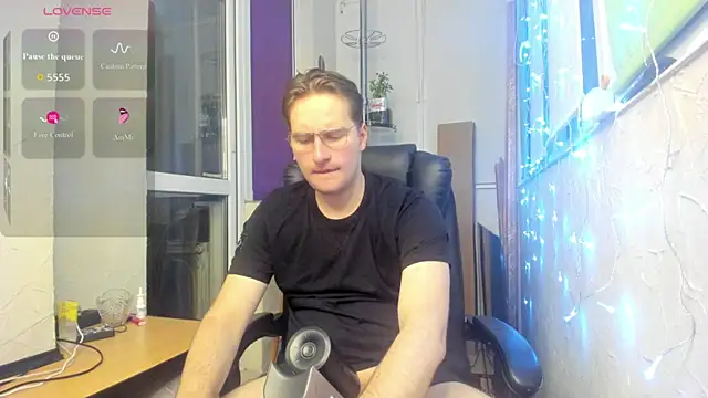 Snapshot of romiosabrino chatting on June 10, 2026, 10:30 pm romiosabrino online show from June 10, 2026, 10:30 pm