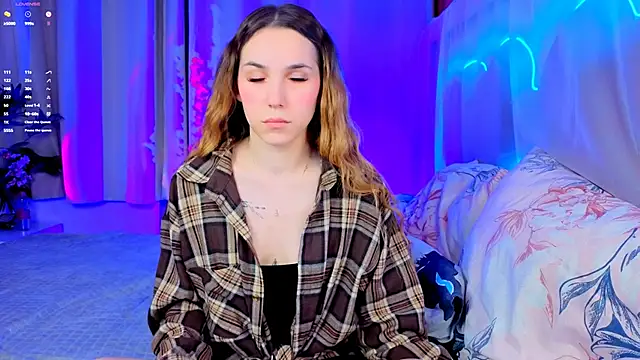 Snapshot of -CindyLou chatting on October 12, 2025, 8:30 pm -CindyLou online show from October 12, 2025, 8:30 pm