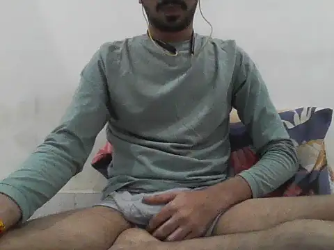 Cuteeeboy23 online show from November 11, 2025, 7:47 pm