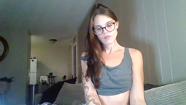 Snapshot of Miss_honey94 chatting on October 20, 2025, 10:49 am Miss honey94 online show from October 20, 2025, 10:49 am