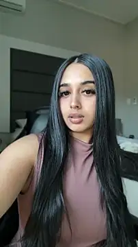 LilMisIndianx online show from April 29, 2026, 5:44 am