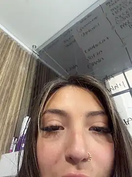 Adaara Rey online show from February 28, 2026, 8:32 pm