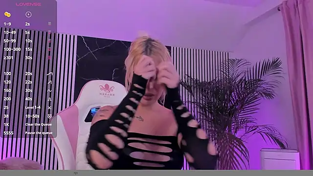 daisyblushh online show from November 1, 2025, 7:38 pm