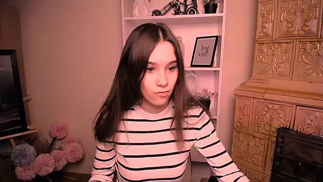 RosaRay  online show from March 18, 2026, 7:22 am