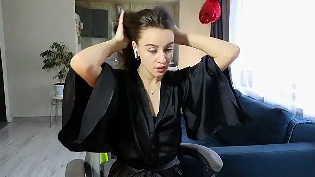 BelleWild online show from October 6, 2025, 4:32 am