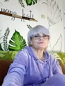 Catty Lady online show from February 6, 2026, 7:39 pm