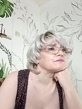 Catty Lady online show from April 11, 2026, 7:29 pm