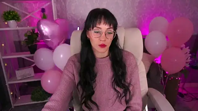 Snapshot of EviLune chatting on February 17, 2026, 7:27 am EviLune online show from February 17, 2026, 7:27 am