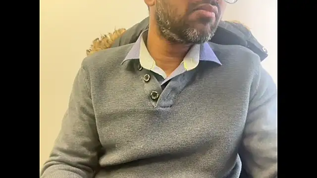 pranastro00 online show from December 17, 2025, 3:40 pm