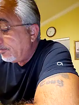 FlirtyOneForU online show from January 17, 2026, 2:38 am