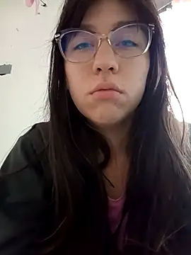 lareinalareinadelanal online show from October 24, 2025, 2:13 pm