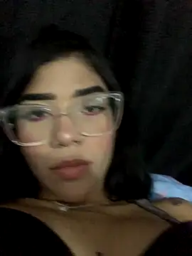 ElaRose 12 online show from October 22, 2025, 9:47 pm