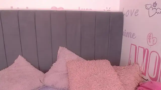 Snapshot of SachaBratz chatting on February 4, 2026, 1:06 pm SachaBratz online show from February 4, 2026, 1:06 pm