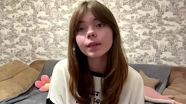 Snapshot of CoralinaEastoy chatting on September 9, 2025, 9:36 pm CoralinaEastoy online show from September 9, 2025, 9:36 pm